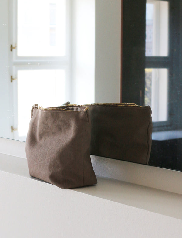 Triangular Pouch Sandy Brown